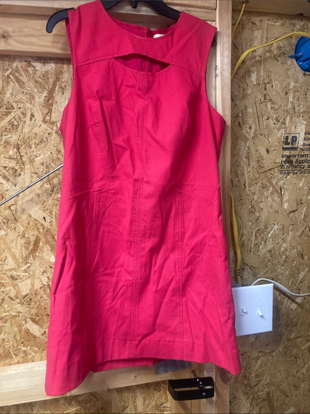 ETCETERA/Magenta Sleeveless Cutout Shift Dress